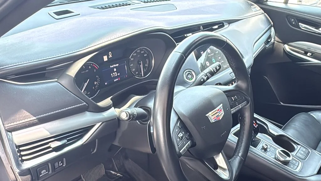 Used 2022 White Cadillac Premium Luxury image 21
