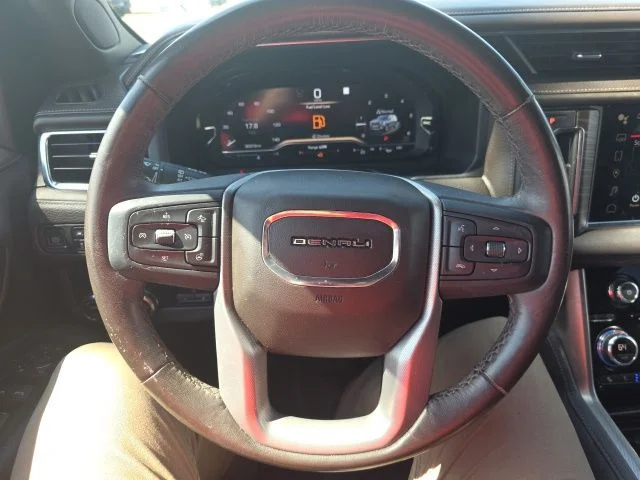 Used 2022 Hunter Metallic GMC Denali image 17