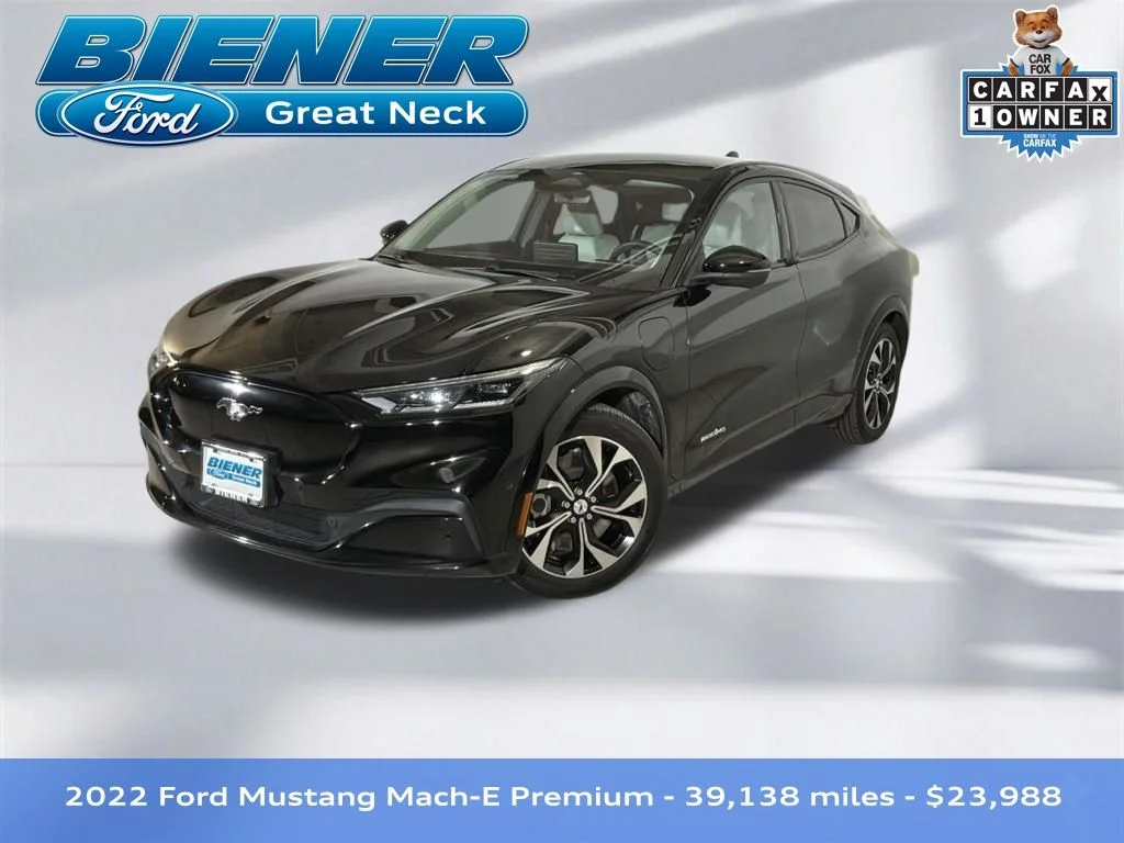 2022 Ford Mustang-Mach-e Premium's photo