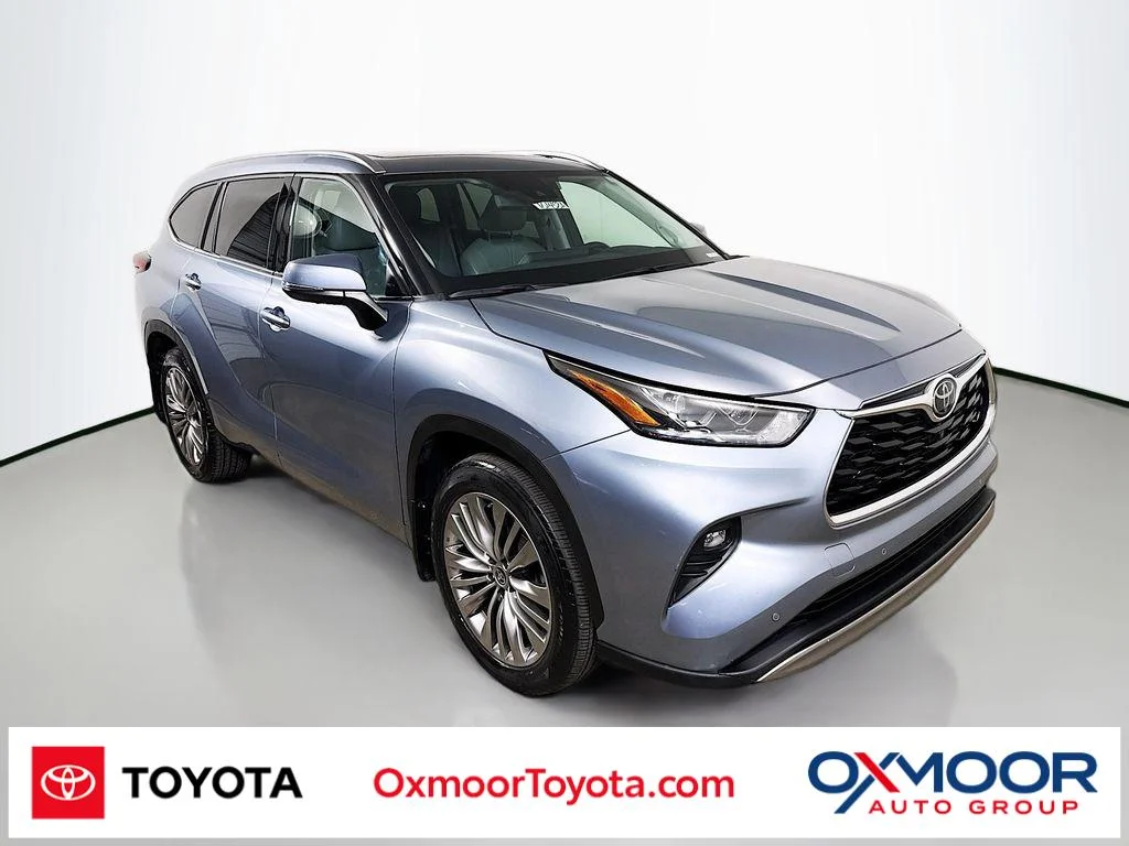 Used 2021 Moon Dust Toyota Platinum image 1