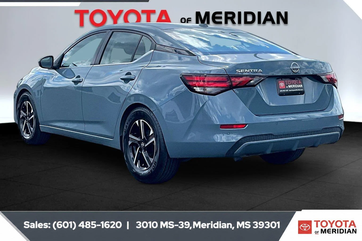 Used 2025 Atlantic Gray Metallic Nissan SV image 2