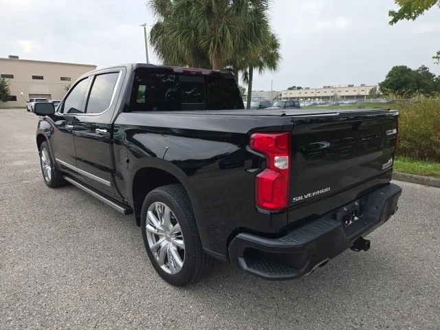 Used 2022 Black Chevrolet High Country image 3