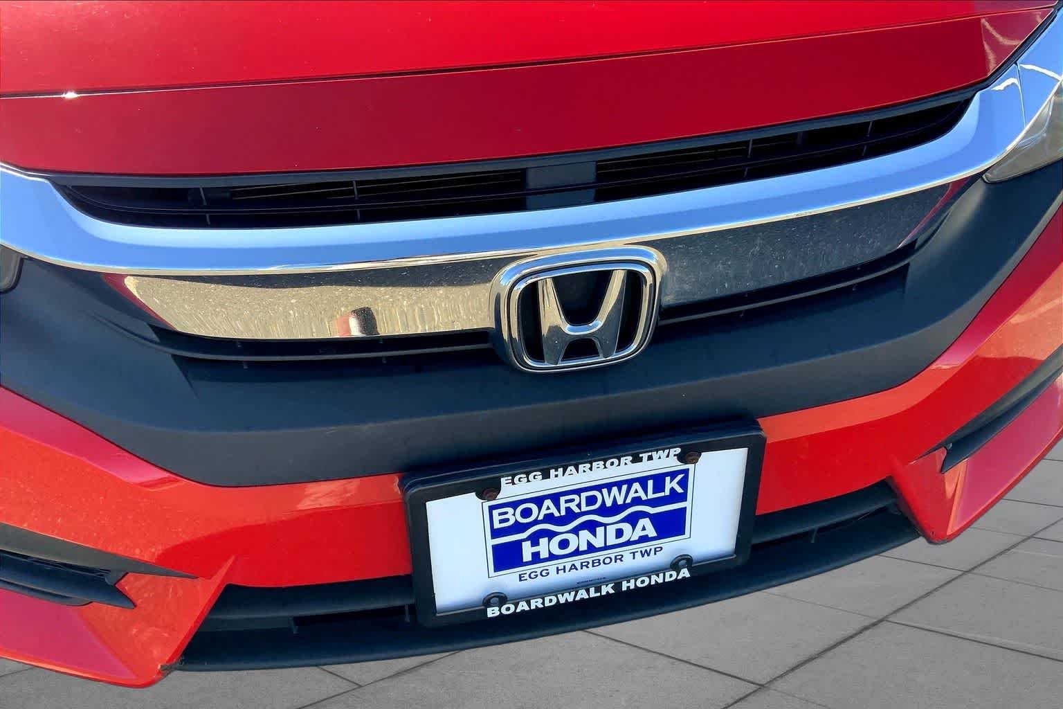 Used 2018 Rallye Red Honda EX image 31
