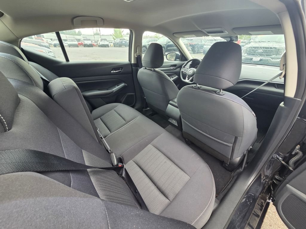 Used 2022 Blue Nissan 2.5 SV image 17