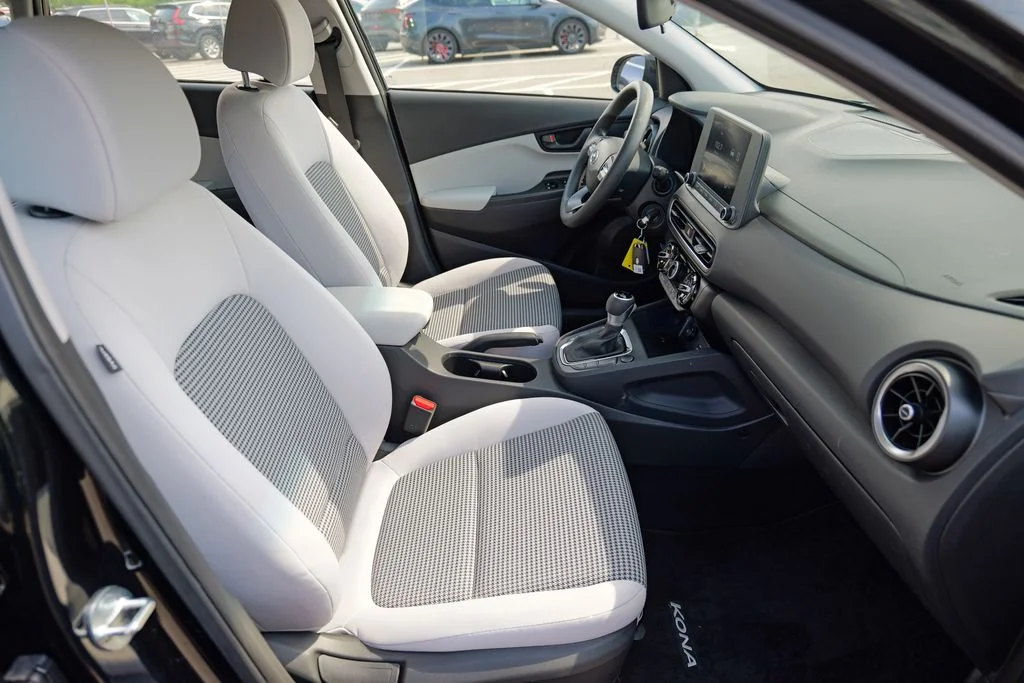 Used 2023 Abyss Black Pearl Hyundai SE image 34