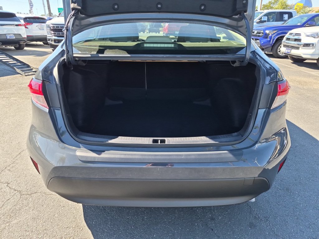 Used 2025  Toyota LE image 32