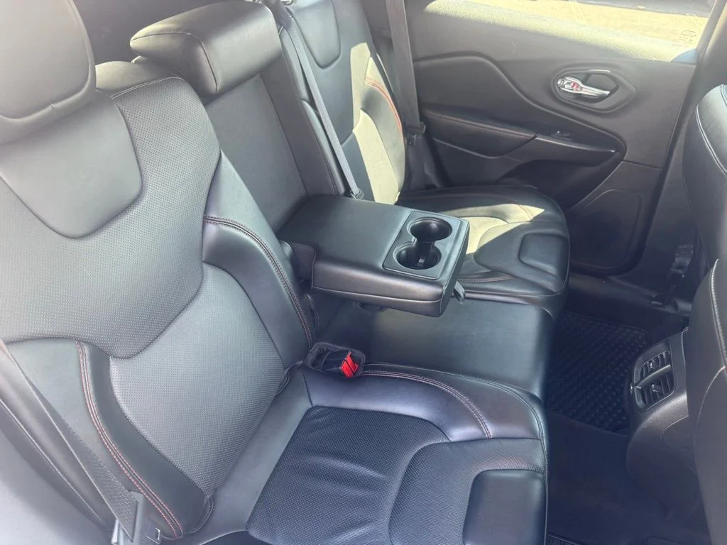 Used 2022 White Jeep Trailhawk image 51