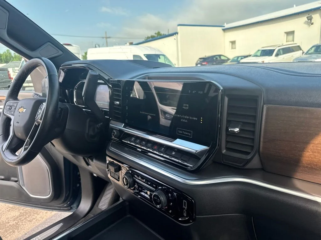 Used 2026 Blue Chevrolet High Country image 37
