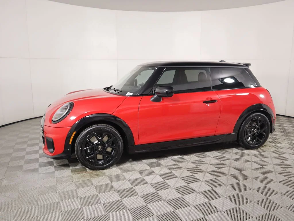 New 2026 Chili Red II MINI Iconic image 8