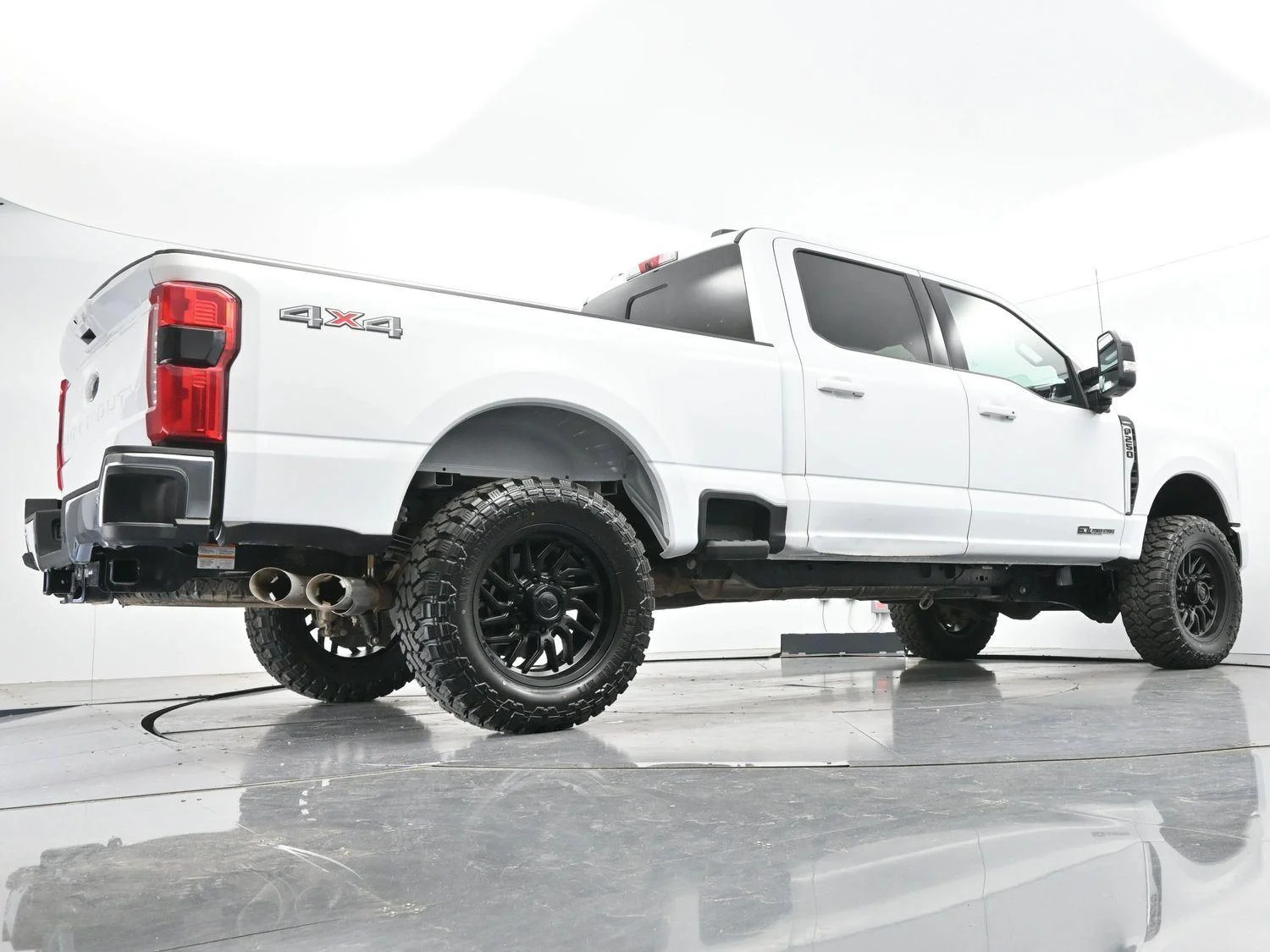 Used 2024 Oxford White Ford LARIAT image 43