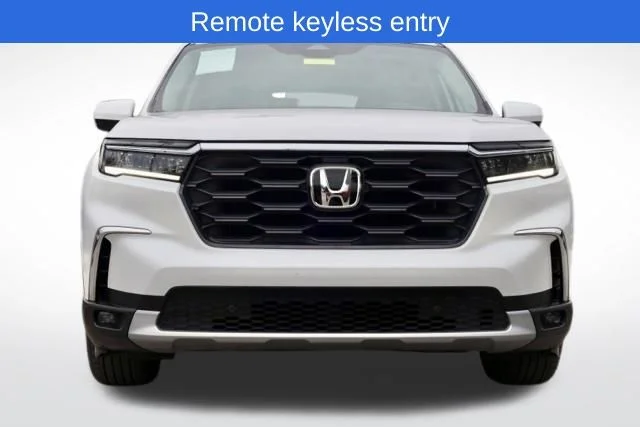 Used 2025 White Honda EX-L image 3