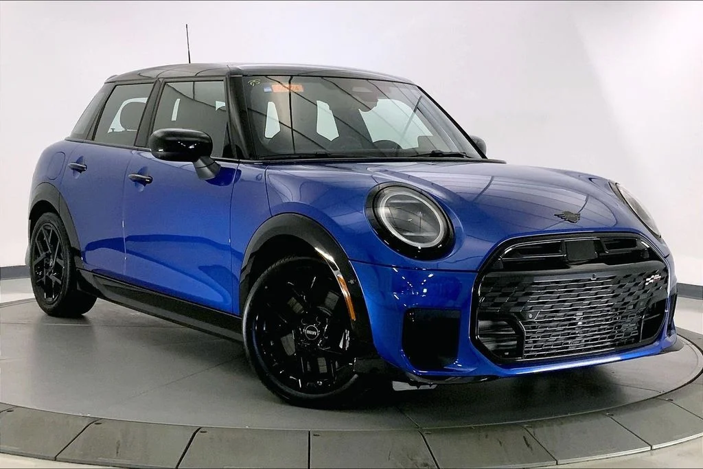 2026 MINI Hardtop Cooper S's photo