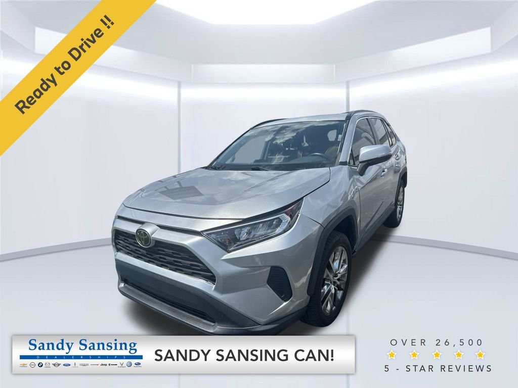 Used 2020 Silver Toyota XLE Premium image 1