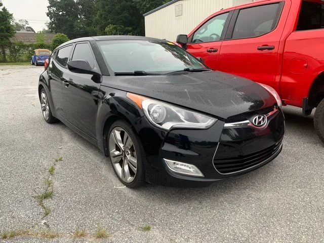Used 2013 Black Hyundai Base image 2