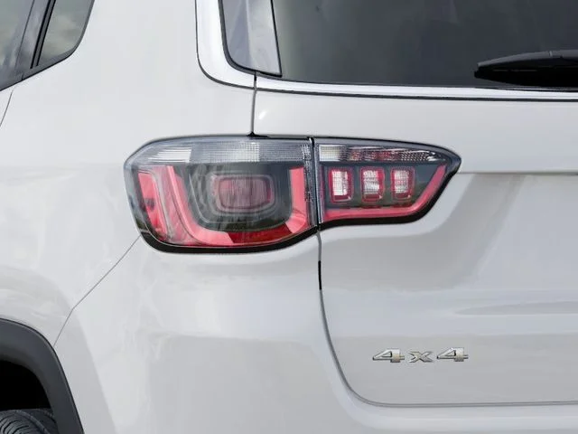 New 2026 Bright White Clear-Coat Exterior Paint Jeep Limited image 9