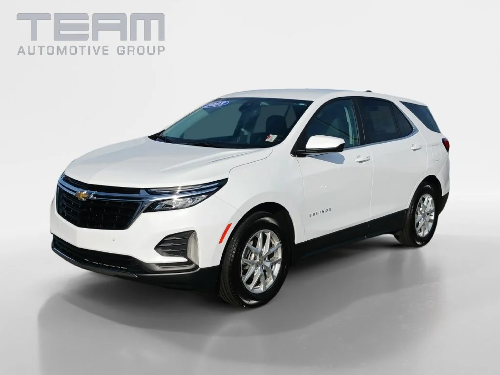 Used 2023 SUMMIT WHITE Chevrolet LT image 3