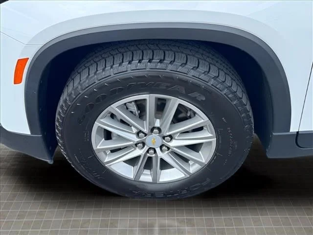 Used 2023 White Chevrolet LT Leather image 16