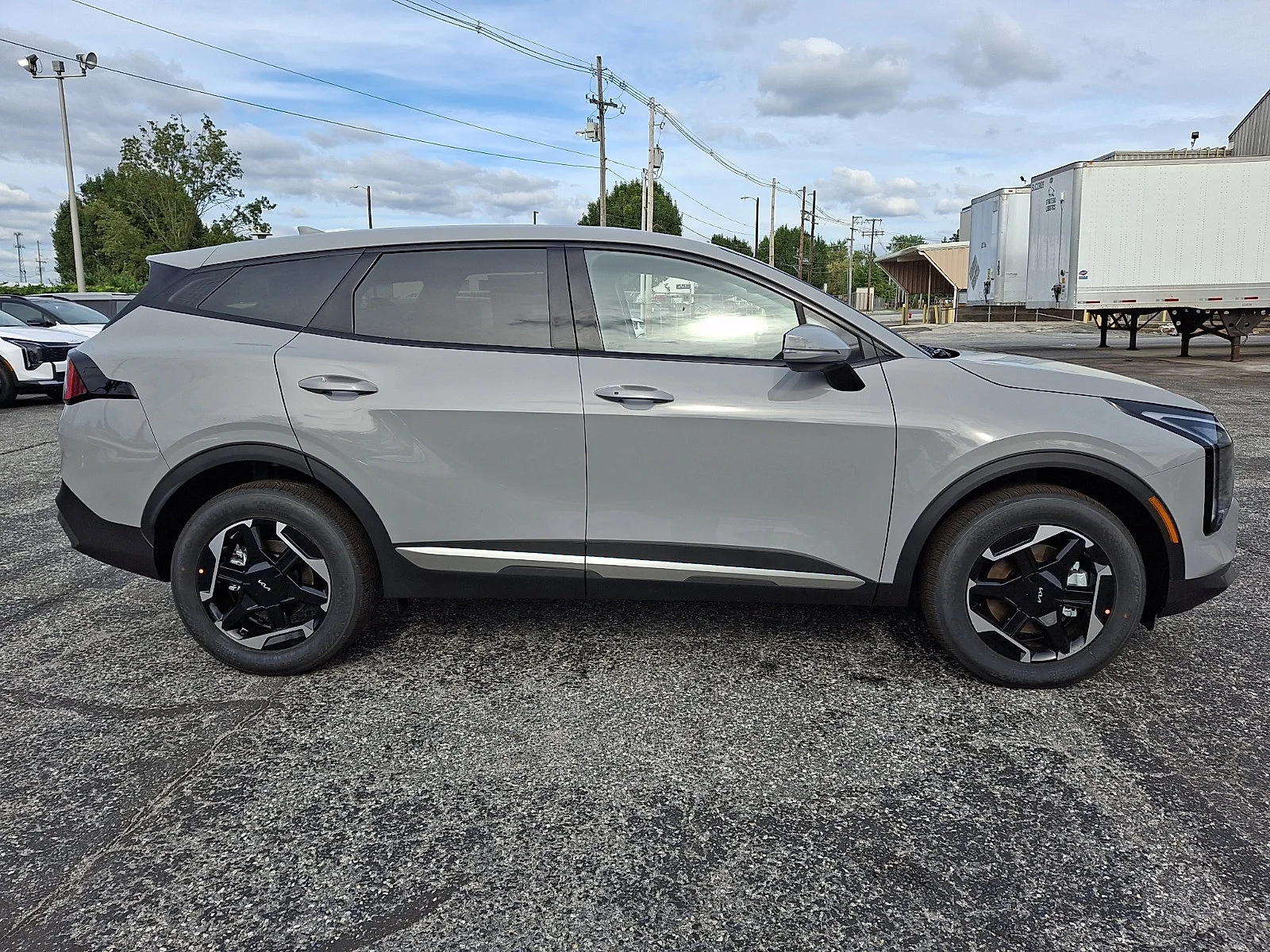 New 2027 Gray Kia S image 9