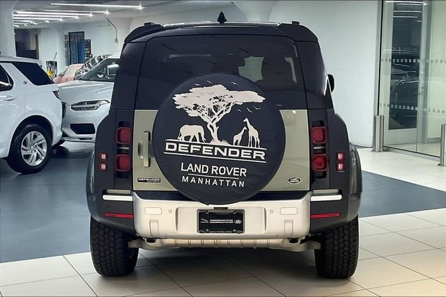 Used 2020 Green Land Rover First Edition image 3