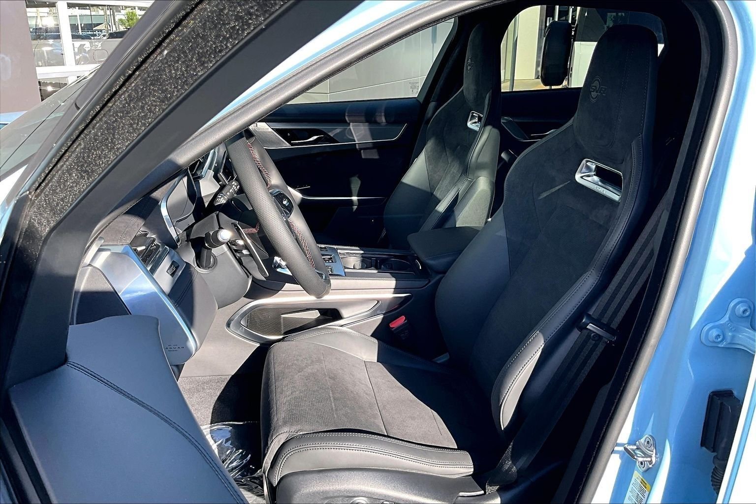 2026 Jaguar F-Pace SVR - Photo 9