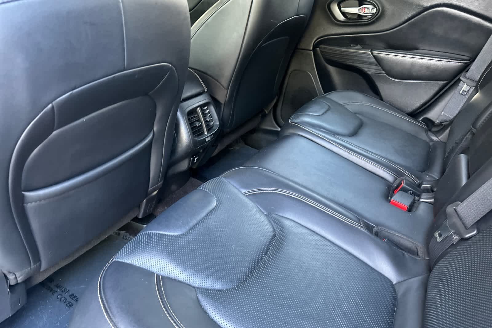 Used 2016 Bright White Clearcoat Jeep Limited image 4