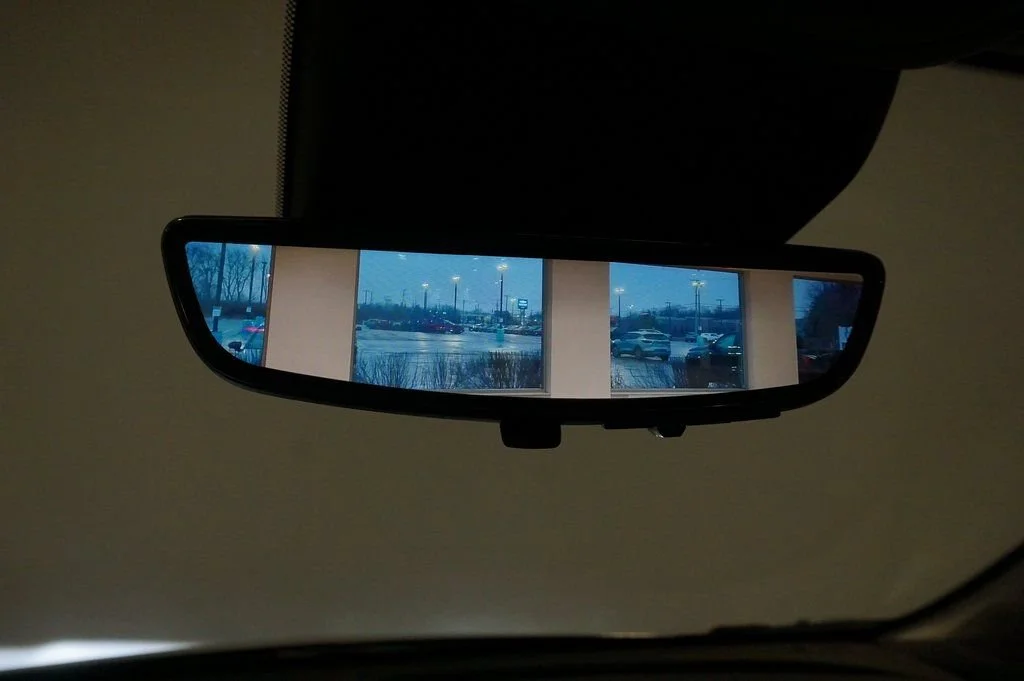 2027 Chevrolet Bolt RS - Photo 19
