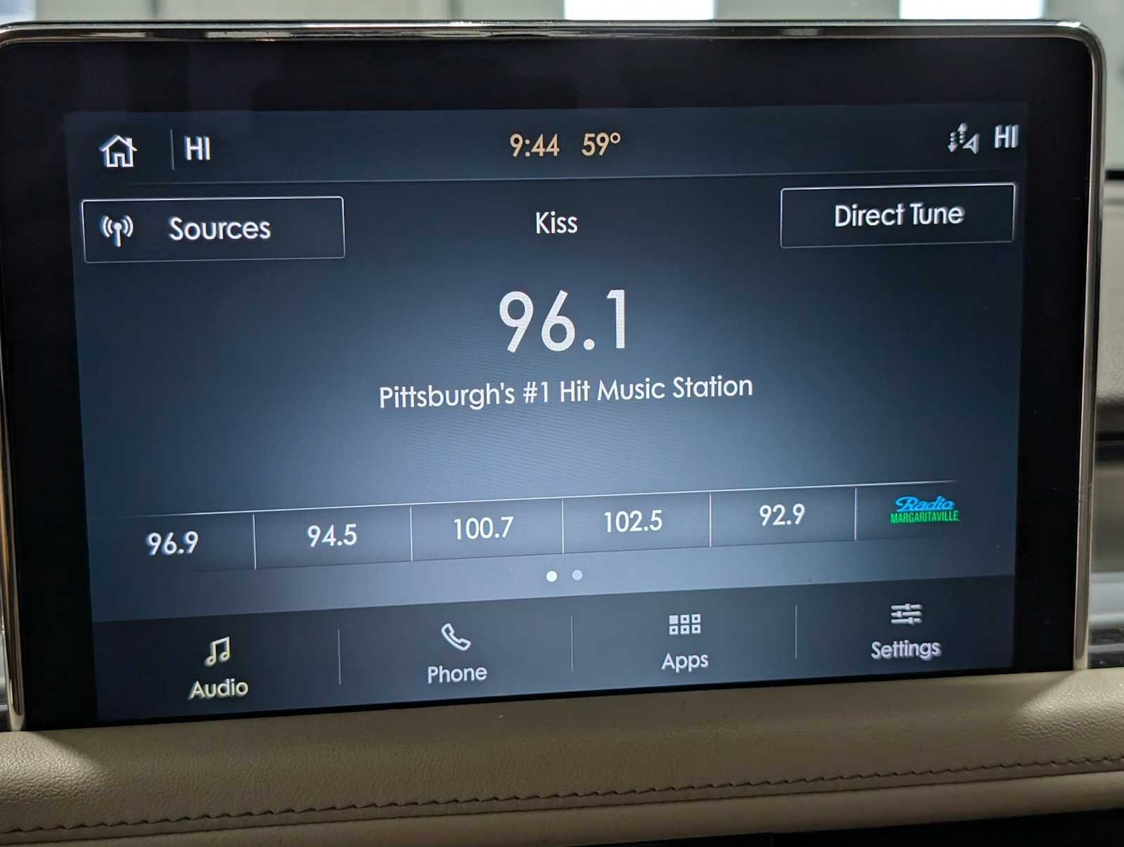 Used 2023 Pristine White Lincoln Standard image 24