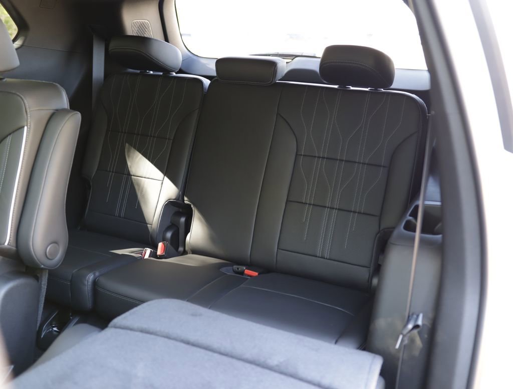 2026 Buick Enclave Avenir - Photo 37