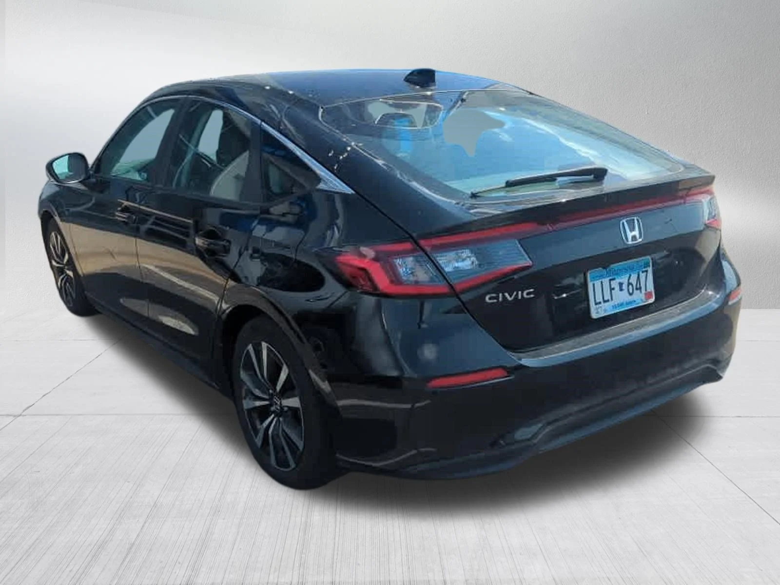 Used 2024 Crystal Black Pearl Honda EX-L image 5