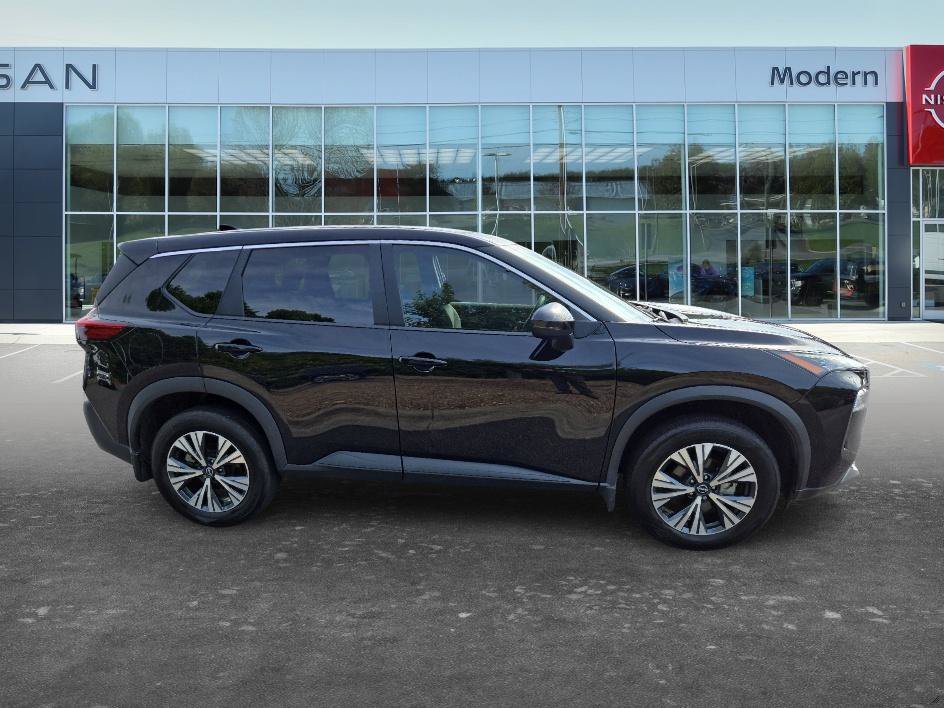 Used 2022 Super Black Nissan SV image 4