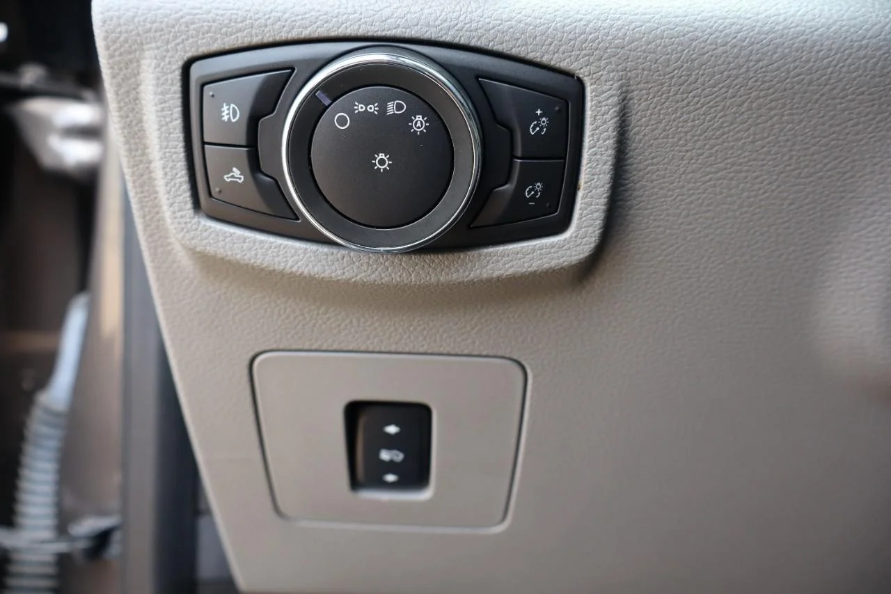 Used 2016 Caribou Metallic Ford XLT image 20