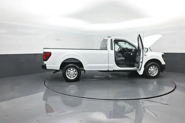 New 2026 Oxford White Ford XL image 29