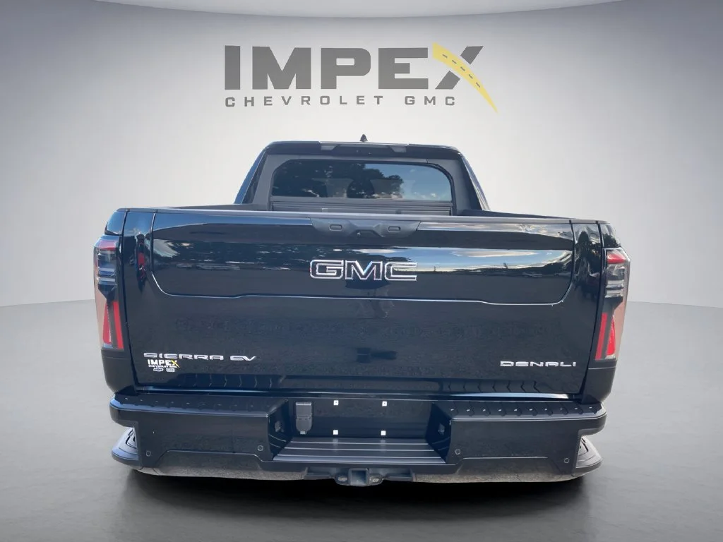 Used 2025 Onyx Black GMC Max Range Denali image 4