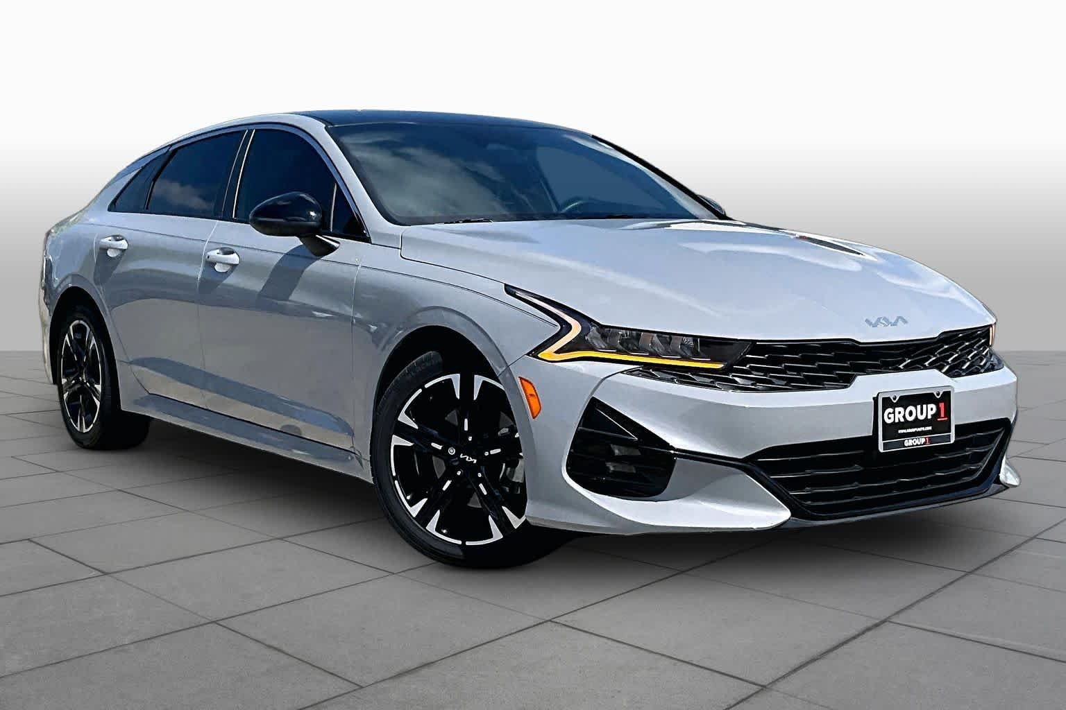 Used 2022 Wolf Gray Kia GT-Line image 3