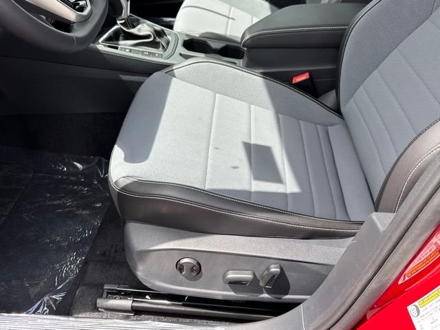 New 2026 Kings Red Metallic Volkswagen 1.5T SE image 24