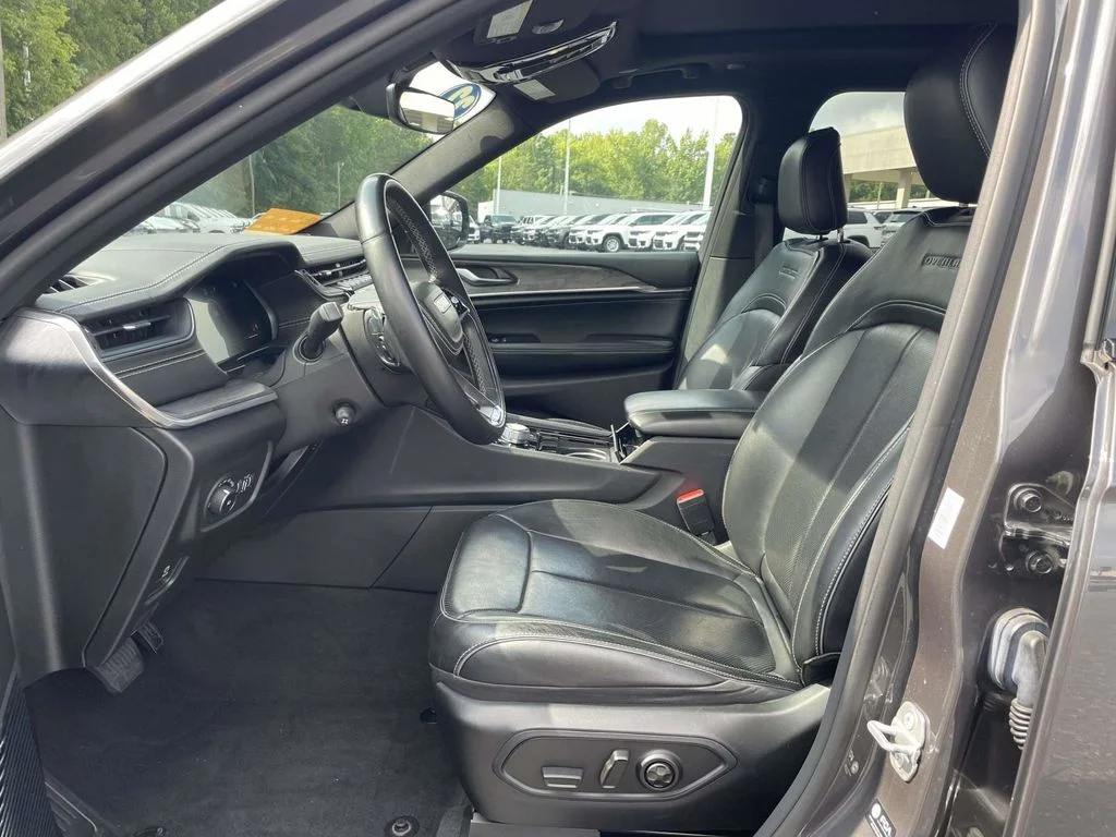 Certified Used 2022 Gray Jeep Overland image 26