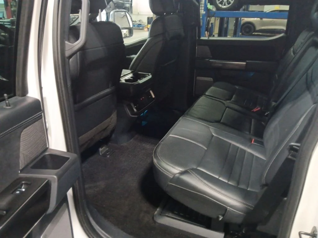 Used 2022 Star White Metallic Tri-Coat Ford Platinum image 28