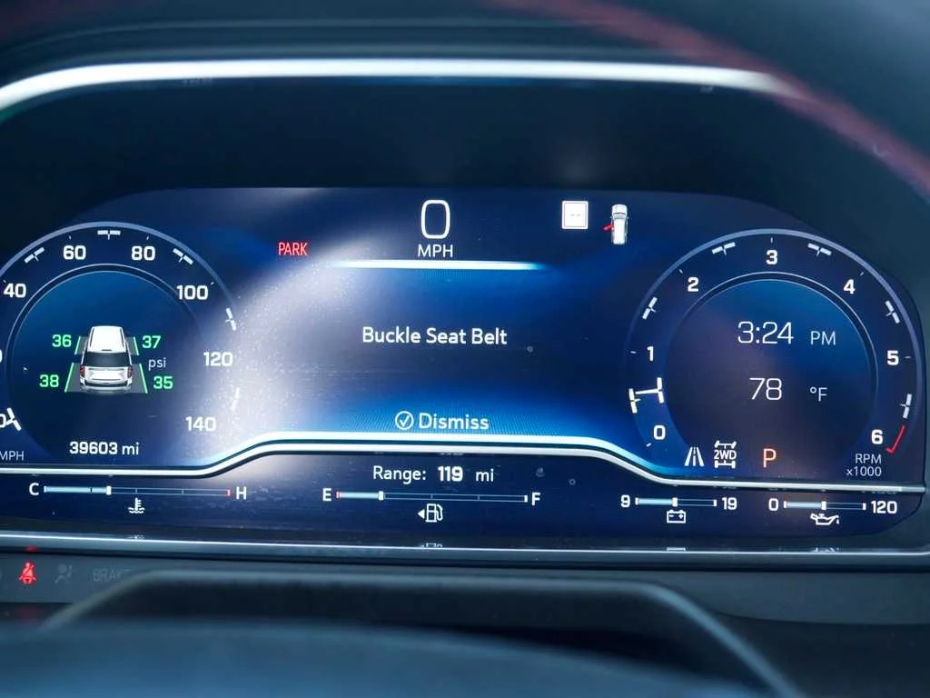 2023 Chevrolet Suburban RST - Photo 27