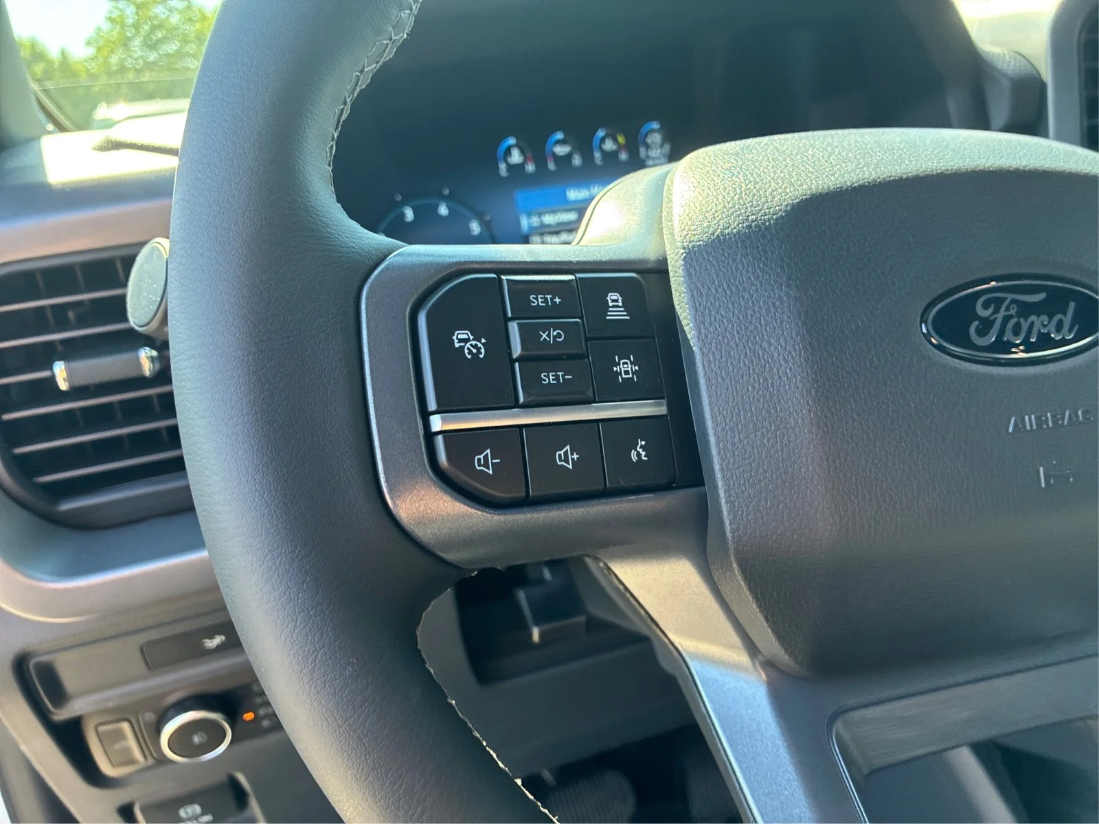 New 2026 Oxford White Ford XLT image 20