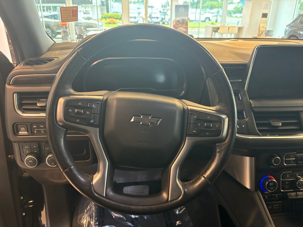 Used 2022 Black Chevrolet Z71 image 17