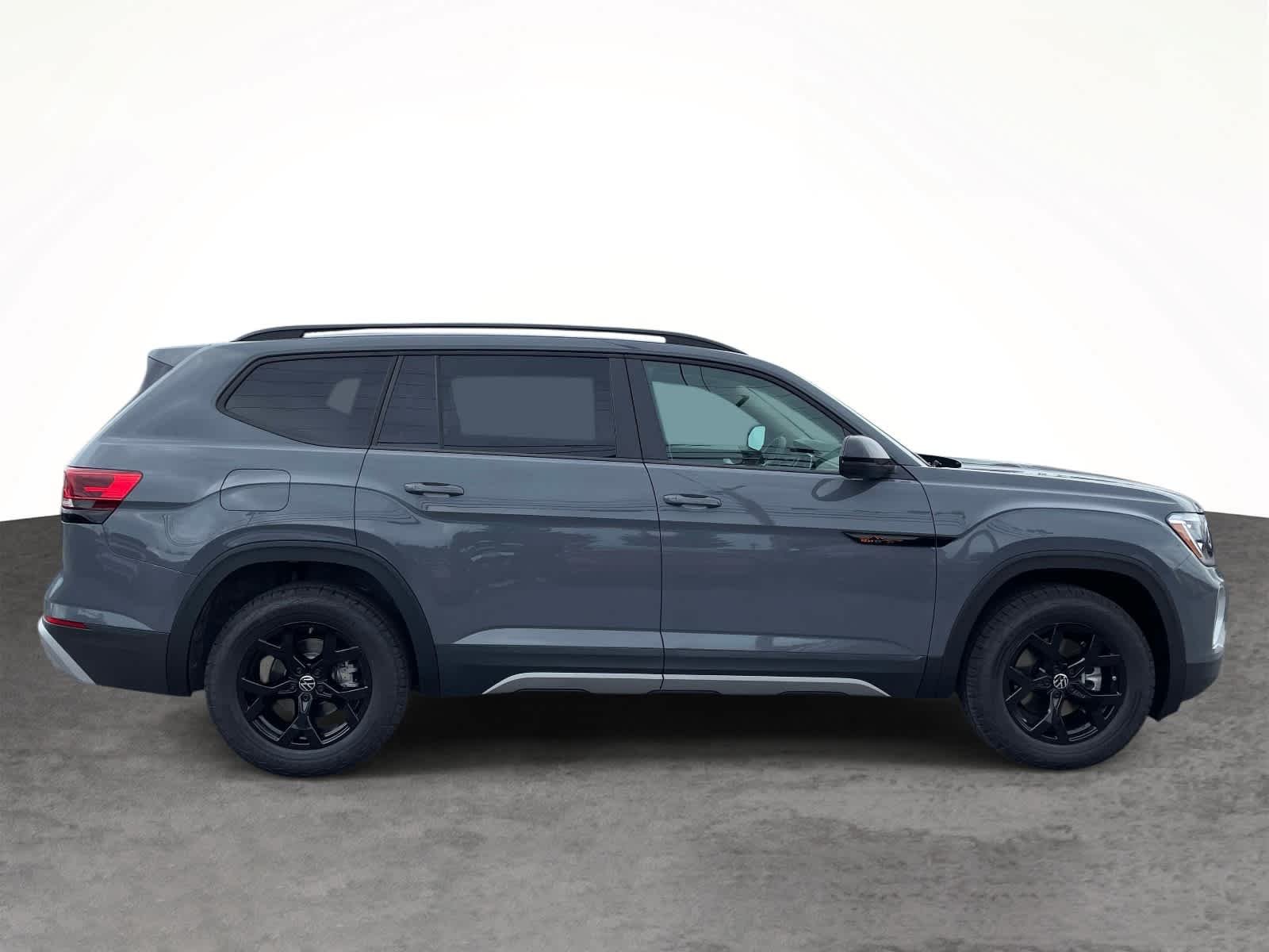New 2026 Pure Gray Volkswagen 2.0T Peak Edition image 2
