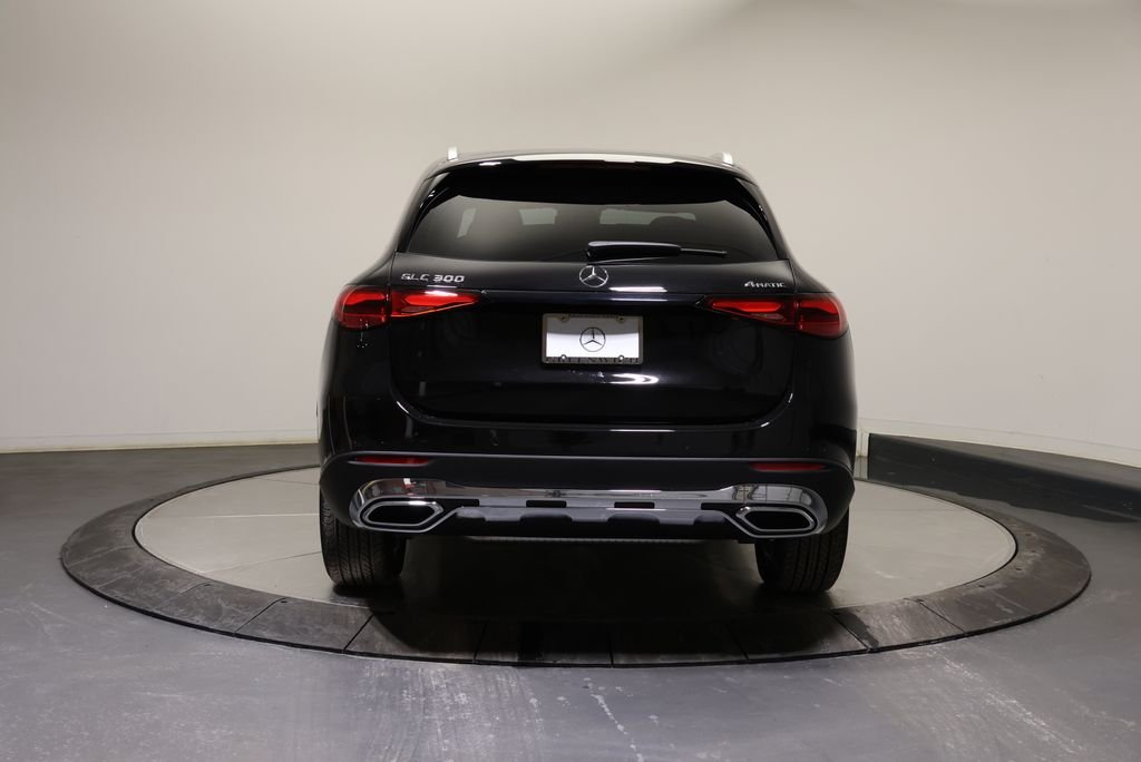 Used 2026 Obsidian Black Metallic Mercedes-Benz GLC 300 image 6