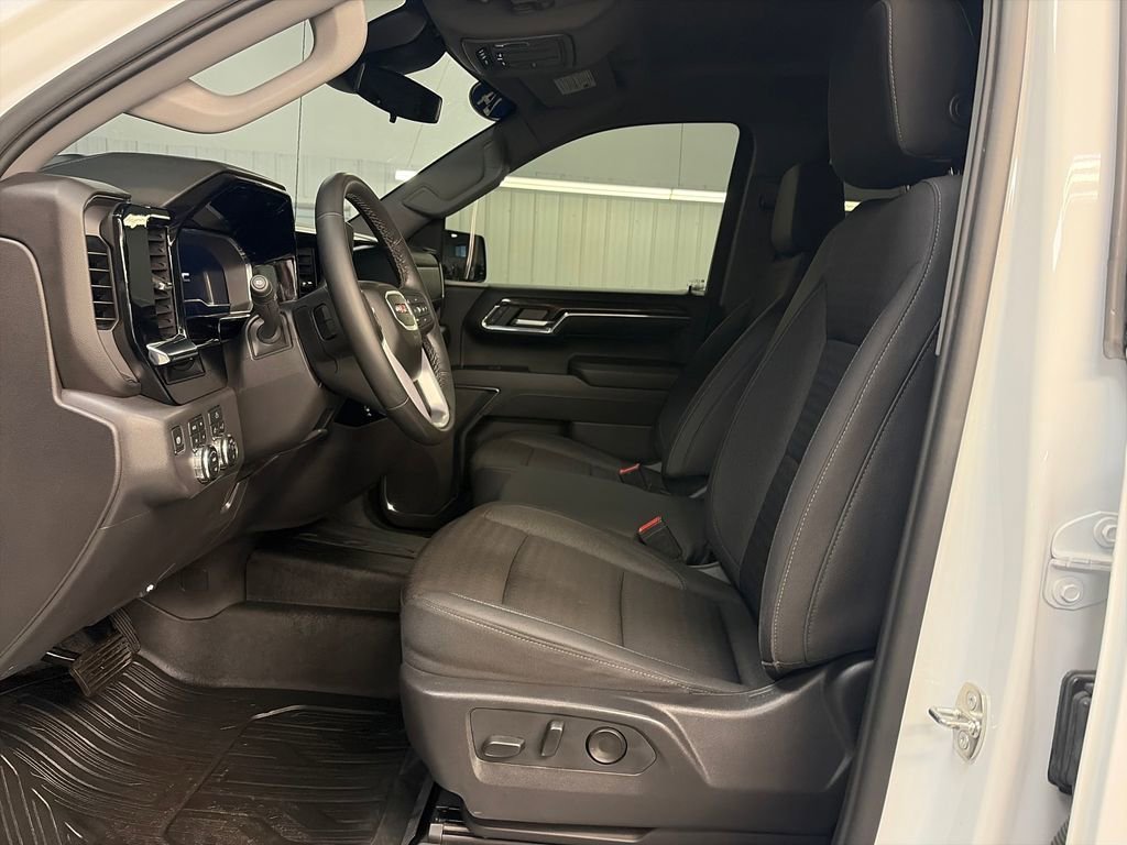 Used 2024 Summit White GMC Elevation image 14