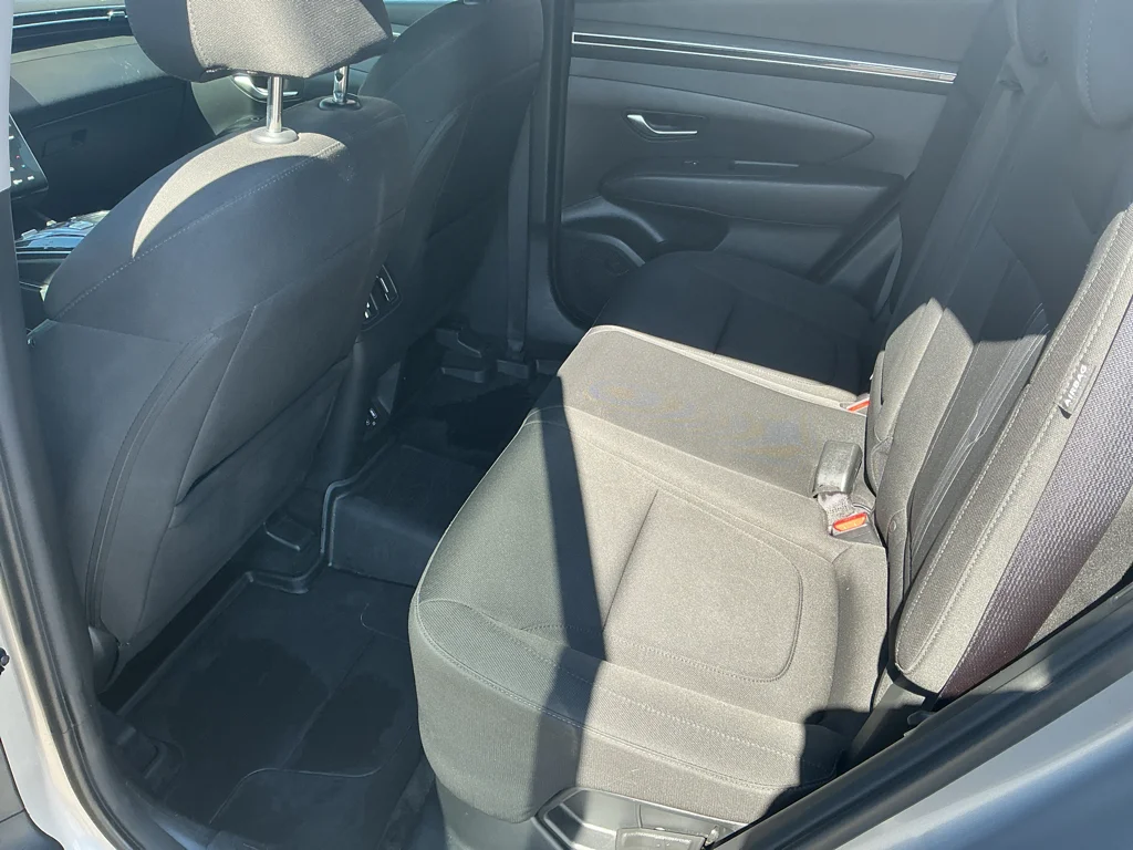 Used 2024 Shimmering Silver Hyundai Blue image 18
