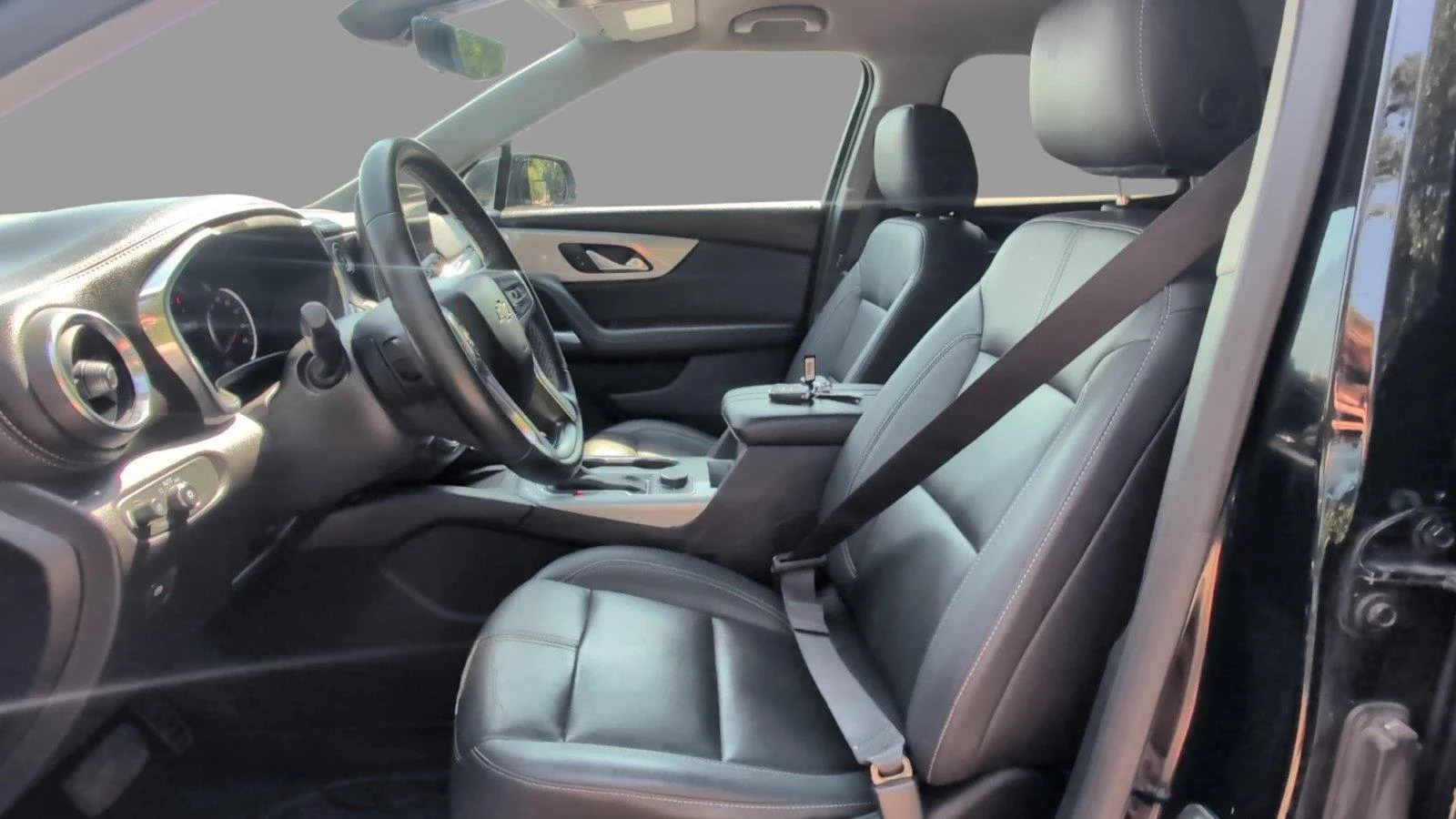 Used 2023 BLACK Chevrolet LT image 17