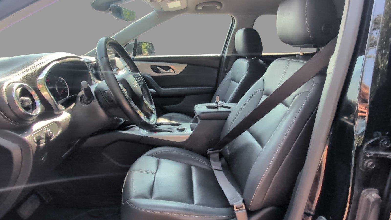 Used 2023 BLACK Chevrolet LT image 17