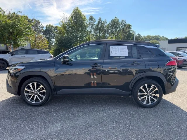 Used 2022 Jet Black Toyota XLE image 2