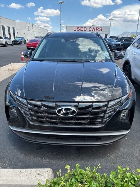 Used 2024 Black Hyundai SEL Convenience image 1
