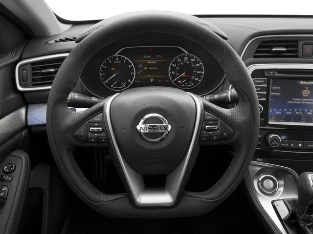Used 2016 Brilliant Silver Nissan 3.5 S image 11