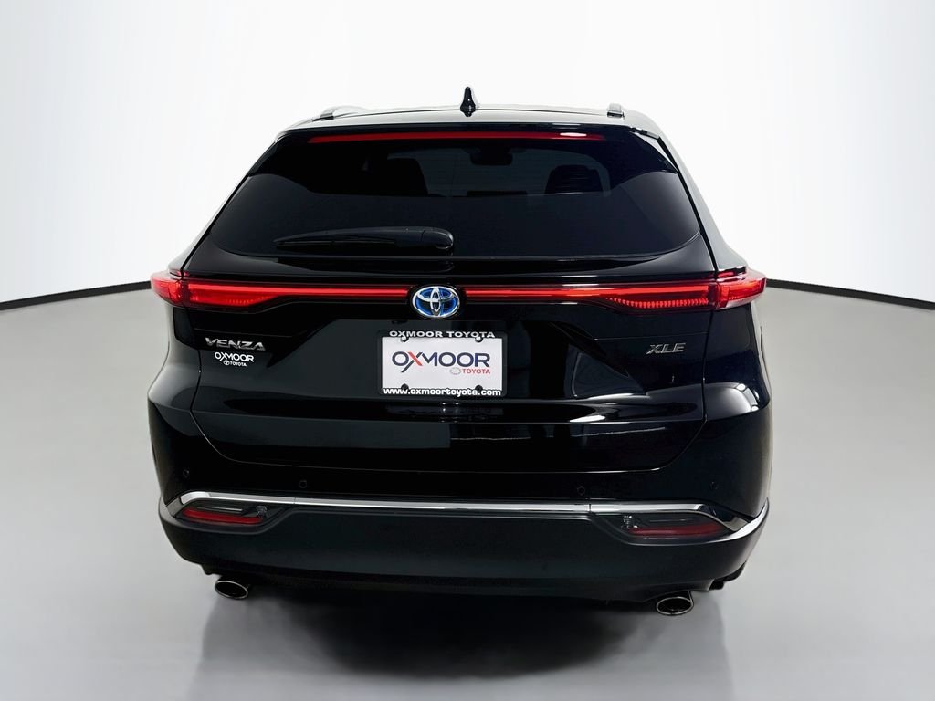 Used 2024 Black Toyota XLE image 6